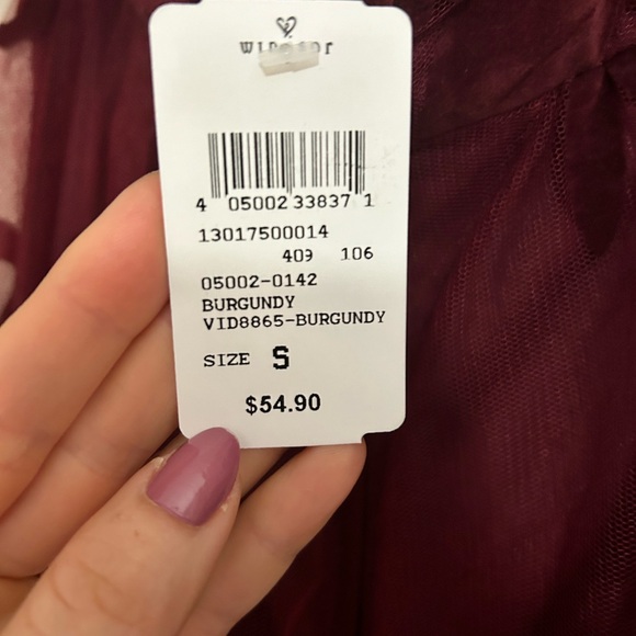 Burgundy patterned tulle dress - Picture 9 of 10